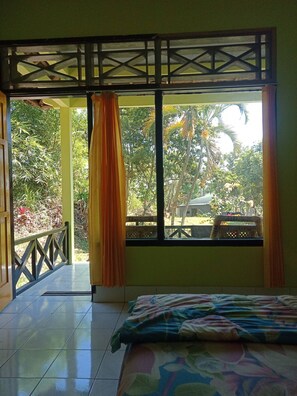 4 bedrooms, in-room safe, desk, soundproofing - Bukit Senaru Homestay (Bayan)