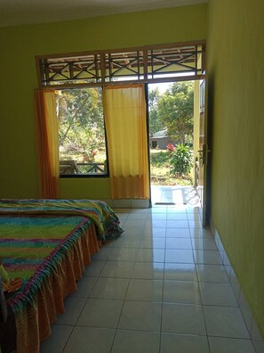 4 bedrooms, in-room safe, desk, soundproofing - Bukit Senaru Homestay (Bayan)