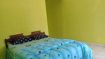 4 bedrooms, in-room safe, desk, soundproofing