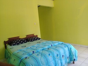 4 bedrooms, in-room safe, desk, soundproofing