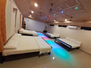 Room, 1 Bedroom, Balcony | Interior