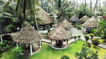 Room, 1 Bedroom, Smoking, Private Pool | Bahagian luar