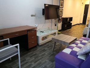 Condo, 1 Bedroom, Accessible, Smoking | Room amenity