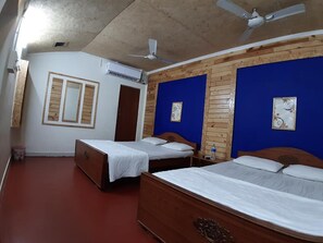 Room, 1 Bedroom, Balcony | 1 bedroom - Room in Lodge - Royal Cottage, Anaimalai (Anaimalai)