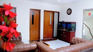 Unclassified image, 4 of 18, button - Room-maplewood Guest House, Neeti Bagh, (New Delhi)
