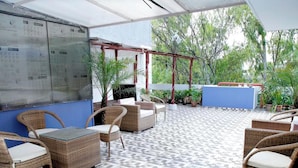 Unclassified image, 3 of 18, button - Room-maplewood Guest House, Neeti Bagh, (New Delhi)