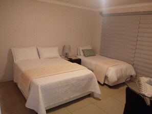 Ferienhaus, 2 Schlafzimmer, barrierefrei, Raucher | 2 Schlafzimmer, Bettwäsche