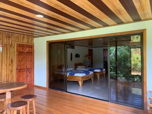 Habitación, 1 habitación, balcón, vista al jardín | 1 habitación 