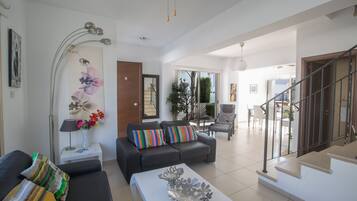 Vila, 3 kamar tidur, kolam renang pribadi, pemandangan kebun | Interior