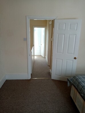 3 عدّة غرف نوم