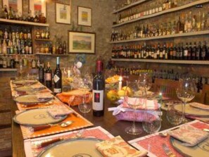 Bar (in der Unterkunft)