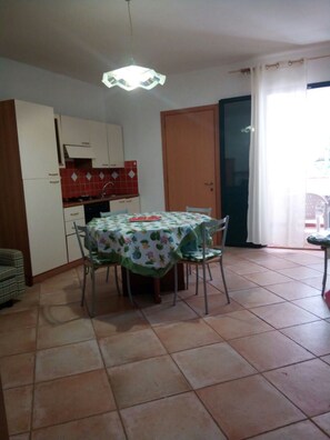 Ferienhaus, 2 Schlafzimmer, barrierefrei, Raucher | Innenbereich