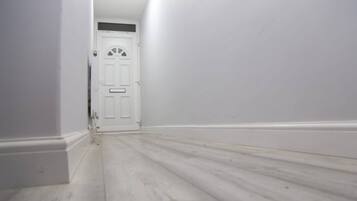 Room, 1 Bedroom | Interior