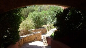 Garden - Cottage-apartment On The Coast In Rural Bliss (Trinità d'Agultu e Vignola)