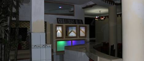 Room, 1 Bedroom, Smoking, Private Pool | Lounge