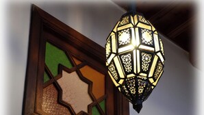 客房, 1 間臥室, 吸煙房, 庭院 | 室內細部