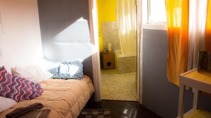 Room - Simple Life High Thoughts (El Calafate)