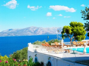 Outdoor pool - Villa Agnanti-private For 30 Persons With Pool (Marathon)