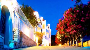 Exterior - Villa Agnanti-private For 30 Persons With Pool (Marathon)