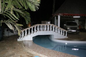 Room, 1 Bedroom, Smoking, Private Pool | Kolam renang | Kolam renang terbuka 
