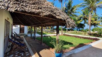 Chambre, 1 chambre, piscine privĂ©e | EntrĂ©e de lâhĂ©bergement