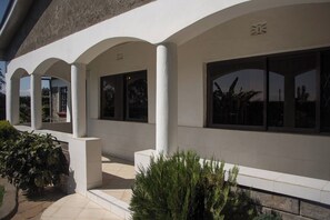 Exterior detail - Reens Vacation Rentals (Nakuru)