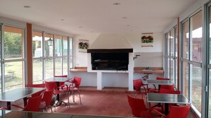 BBQ/picnic Area - Warakusi Cottage - Off Road (Vaqueros)
