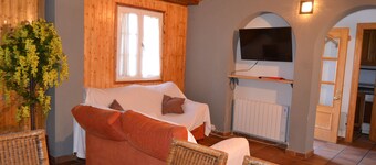 House With all the Amenities in the Middle of the Sierra Nevada Station