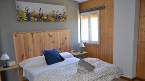 Room - House With all the Amenities in the Middle of the Sierra Nevada Station (Monachil)