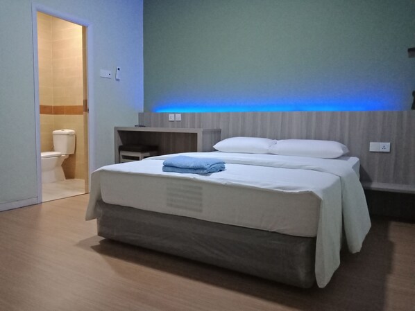 Felles sovesal, 1 soverom | 1 soverom, skrivebord, strykejern/-brett og sengetøy