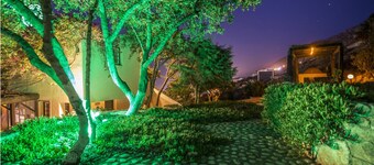 Room-master Suite Complex With Pool and