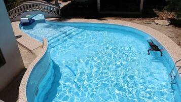Zimmer, 1 Schlafzimmer, Raucher, eigener Pool | Pool | Außenpool