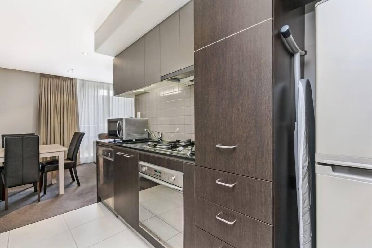 Appartement classique, 1 chambre | Cuisine privée | Four à micro-ondes, surface de cuisson, grille-pain