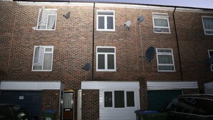 Room, 1 Bedroom, City View | Property entrance - Room in Chalet - Aa Guest Rooms (London)