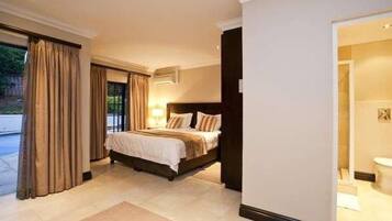 6 bedrooms, iron/ironing board, bed sheets