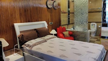 Room, 1 Bedroom, Smoking, Balcony | 1 bedroom