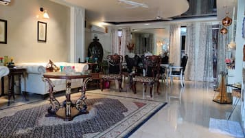 Phòng, 1 phòng ngủ, hút thuốc, ban công | Khu ăn uống