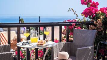 Apartment, 1 Bedroom, Balcony, Garden View | Balcony