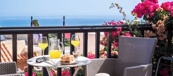 Korifi Suites Collection Apartment for Adults