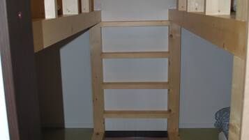 Room B, Non Smoking | 1 bedroom, free WiFi