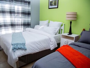 Room, 1 Bedroom, Terrace, Mountain View | 1 bedroom, iron/ironing board, free WiFi