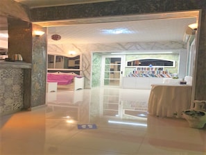 Estudio, 1 habitación, para fumadores, balcón | Sala de estar