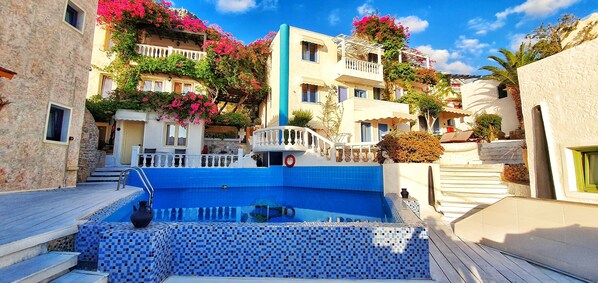 Apartment, 1 Bedroom, Smoking, Balcony | Exterior