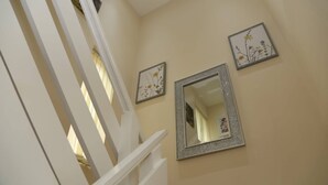Room, 1 Bedroom, City View | Interior - Room in House - Aa Guest Room4 (London)