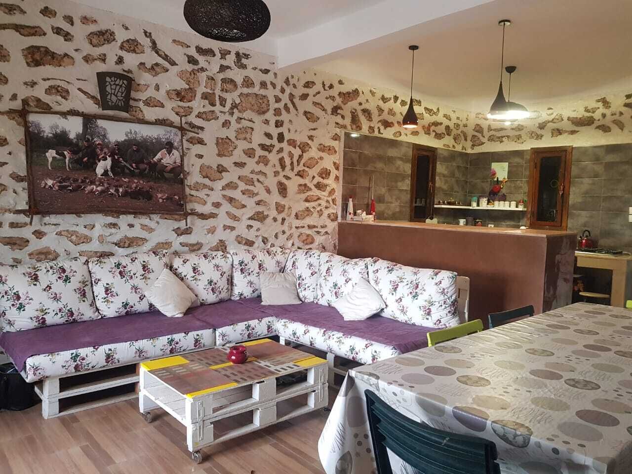 House, 2 Bedrooms, Smoking, Private Pool | Living room | TV, books