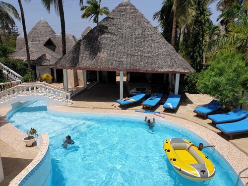 Kivuliii Villa Cottage we are Located Opposite Lantana Gaul Hotel