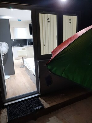 Room, 1 Bedroom, City View | Balcony - Room in House - Aa Guest Room2 (London)