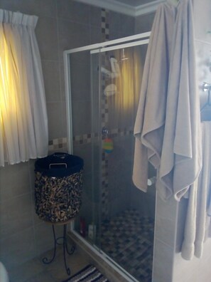Towels - Casa Villa Guest House Carletonville - Suite 1 (Merafong City)