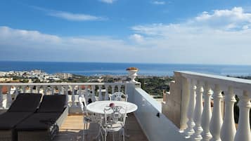 Studio, 1 Bedroom, Smoking, Balcony | Property grounds