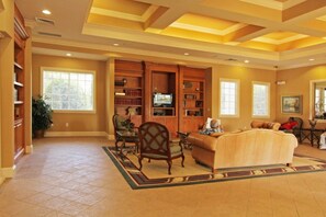 Condo, 4 Bedrooms, Balcony, Garden View | Living area | Books